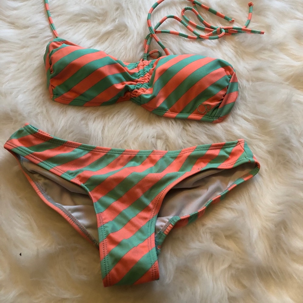 Bathing suit